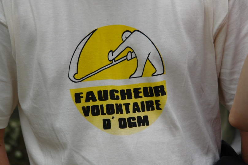 Faucheur d.OGM, Photo de Yann Forget (1) / wikimedia